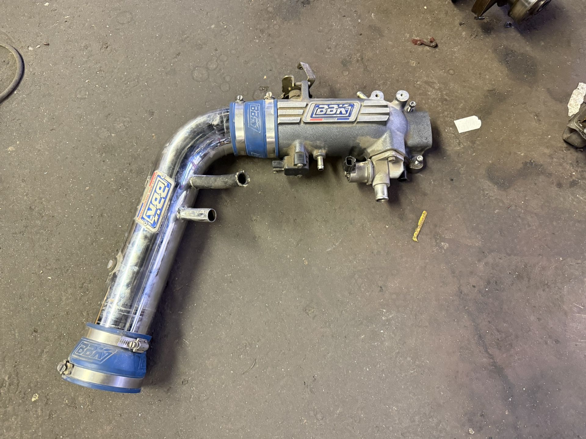 Bbk 78mm throttle body with bbk intake tube 4.6 2v Mustang