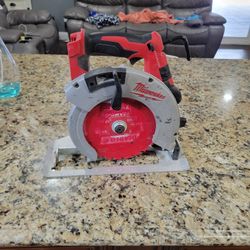 Milwaukee 18v Circular Saw 