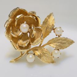 Vintage Signed Lisner Pearls Gold Tone Flowers Pin Brooch