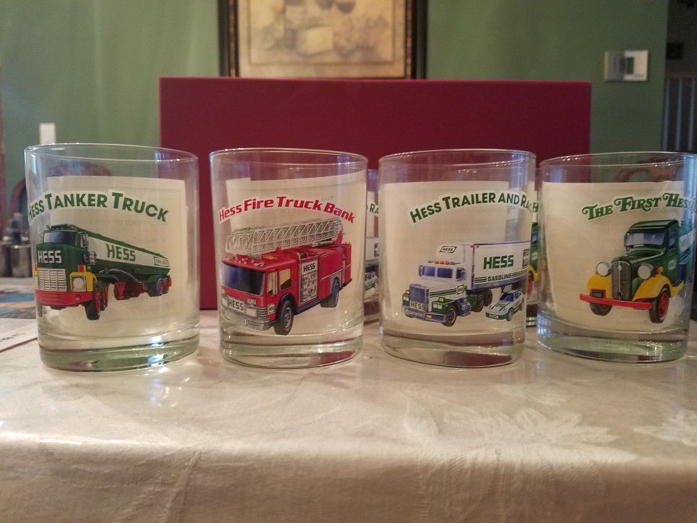 Hess Glass Set