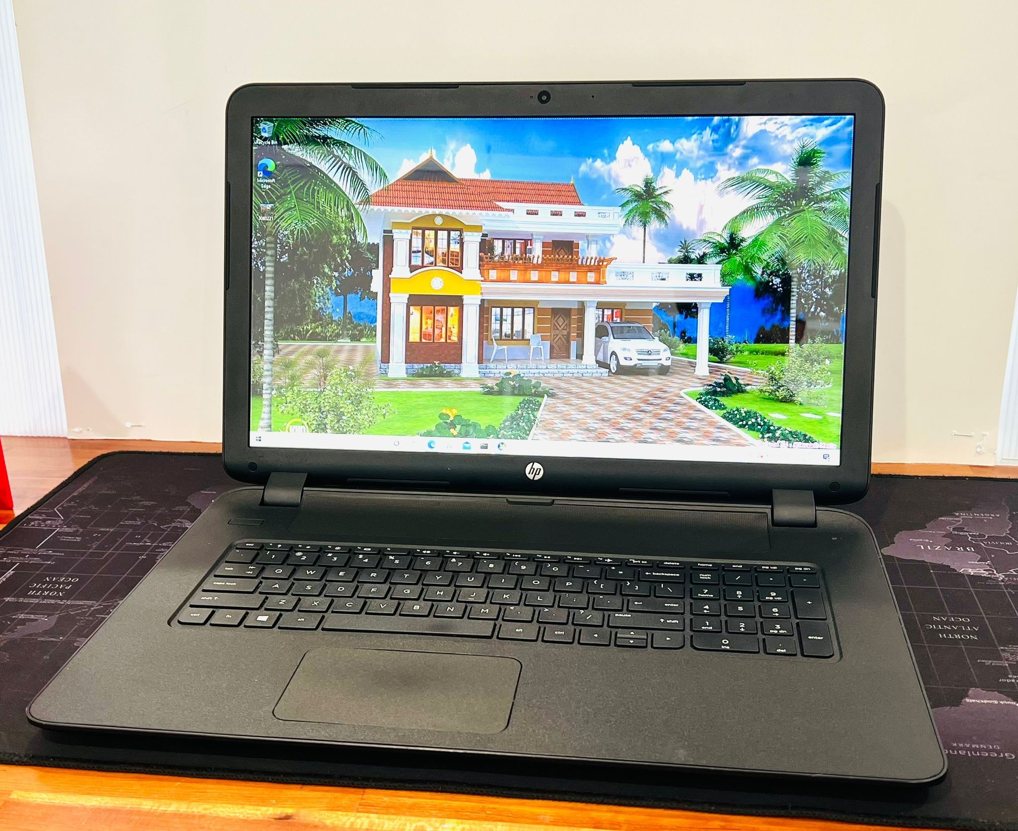HP NoteBook 17” AMD A10 6GB 256GB SSD Windows 10