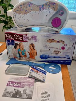 2015 Hasbro Easy Bake Ultimate Oven