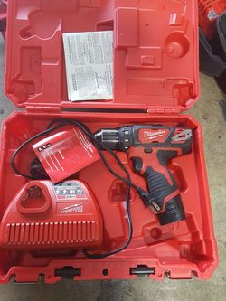 Drill driver milwaukee $80