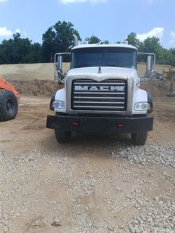2014 Mack Granite GU813 heavy duty