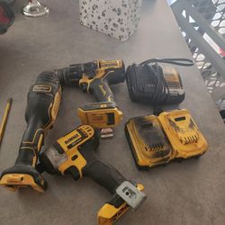 3 Pcs Dewalt Set. 20v