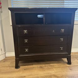 Dresser/TV Stand