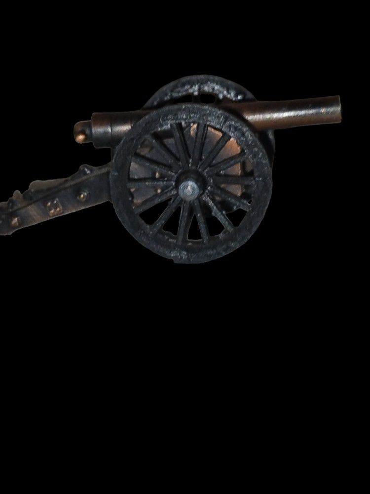Civil War Canon & Saddle Replica