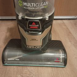 Bissell 2 In 1  Vacuum Cleaner 