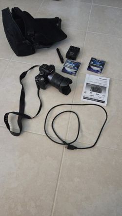 Panasonic Limux Gh2 Digital Camera And Lense