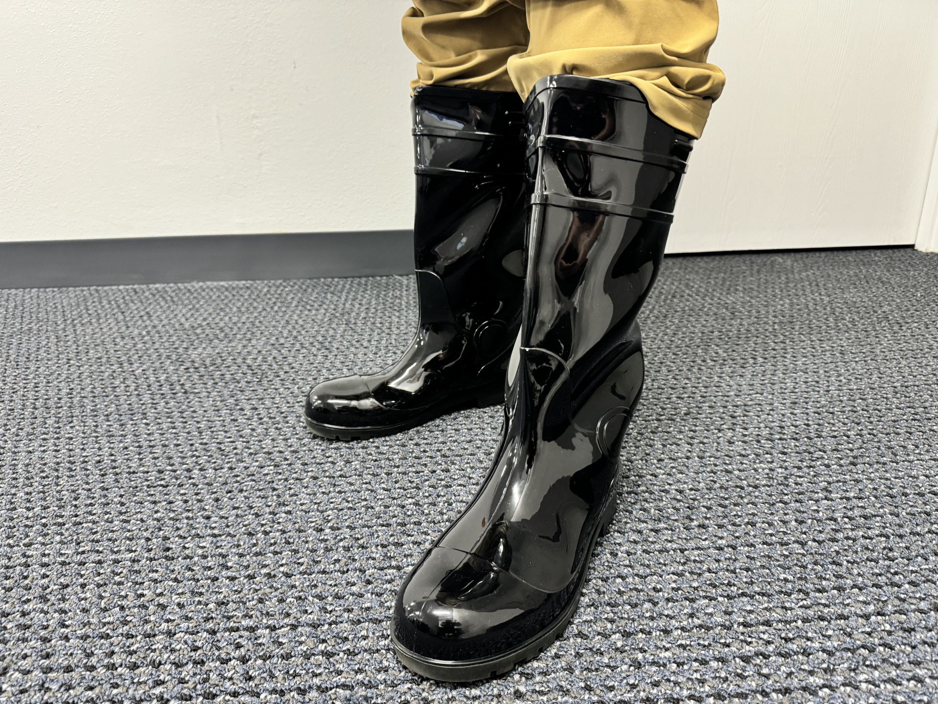 Rubber Steal Toe Boot 