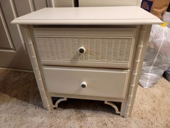 Large and small dresser set