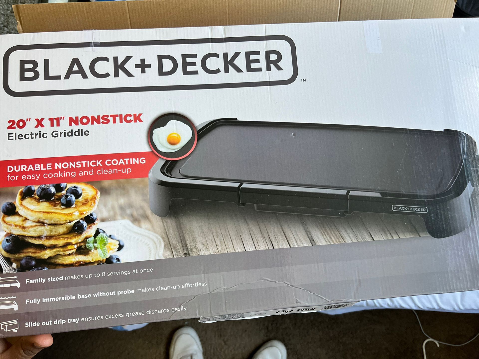 BLACK+DECKER Family-Sized Electric Griddle - Black - GD2011B for