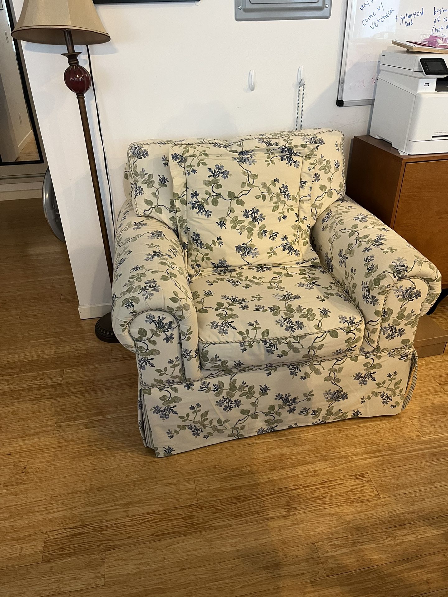 Cozy Couch armchair (in GREAT condition)