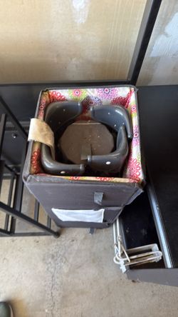 Girls play pen