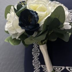 Bridesmaids Bouquets (fake flowers)