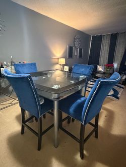 Table and 6 chairs