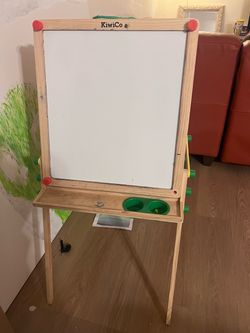 Kiwi Kids Easel White Board and Marble Run