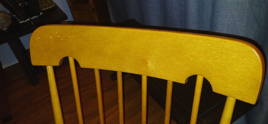Wood Rocking Chairb