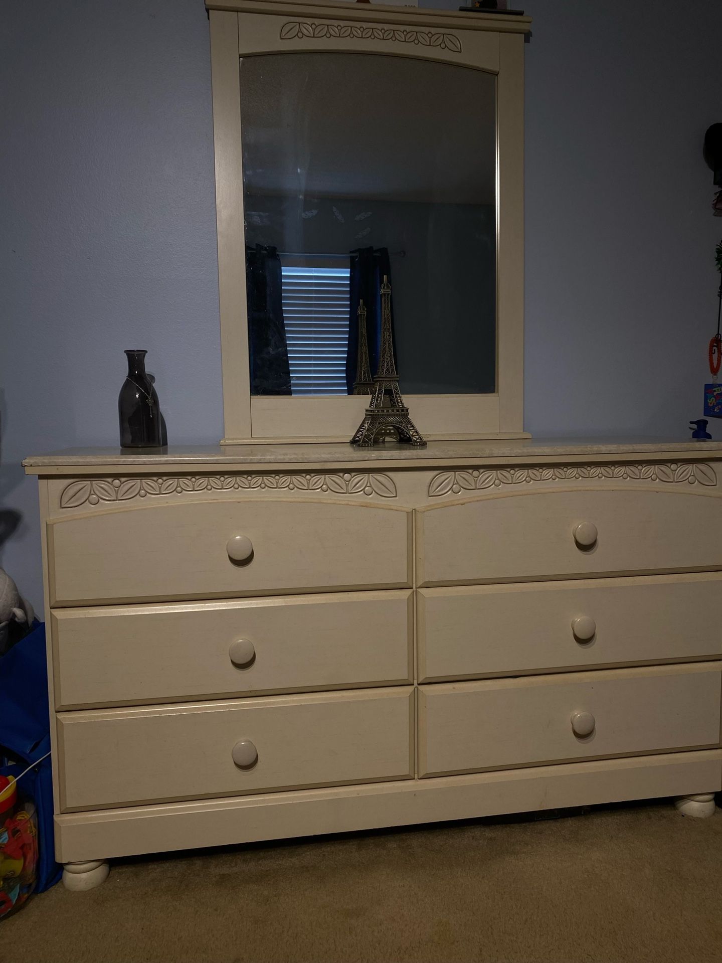 6 Drawer Dresser With Mirror