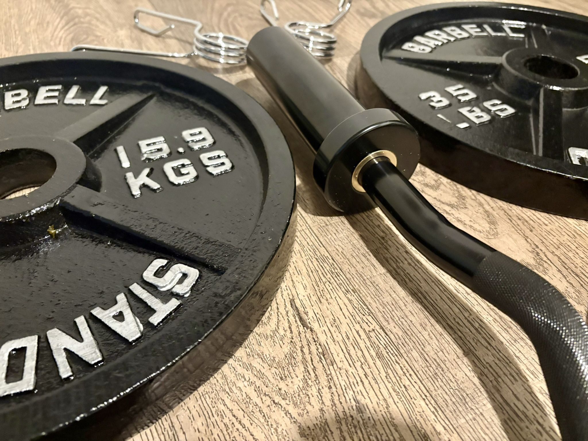 BRAND NEW Olympic Black Curl Bar With Pairs From 5s To 35s (Total: 175 lbs)