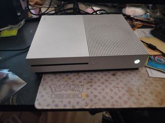 Xbox one s with controller