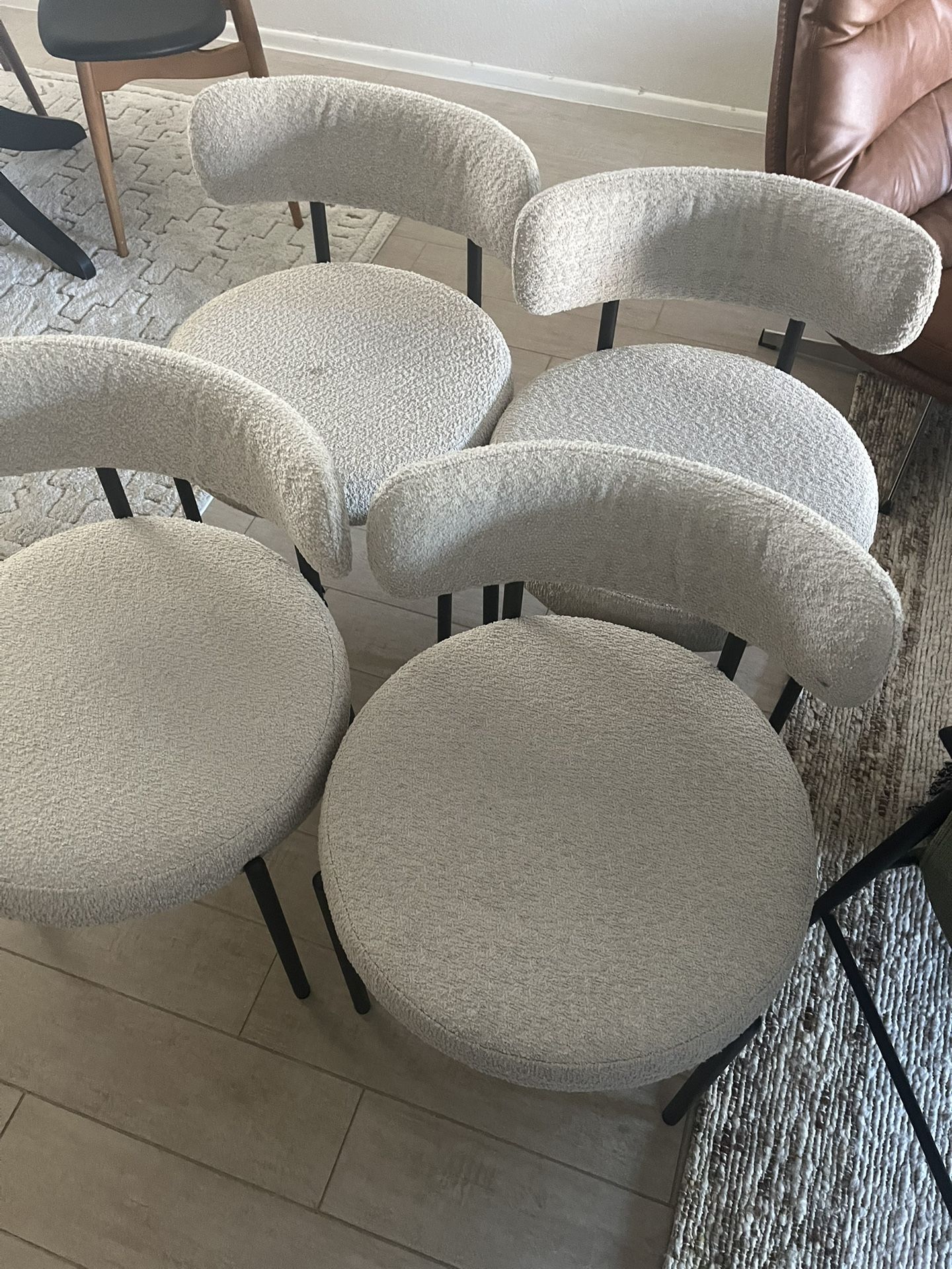 4 Dining Room Chairs