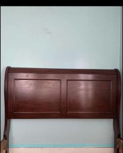 wooden queen size bed frame