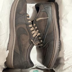 Jordan 1 Retro low Travis scott Velvet brown