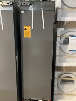 Liebherr MF-2451 Column Freezer (Open-Box / Scratch & Dent)
