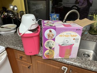 Ice cream maker