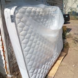 Queen Mattress 