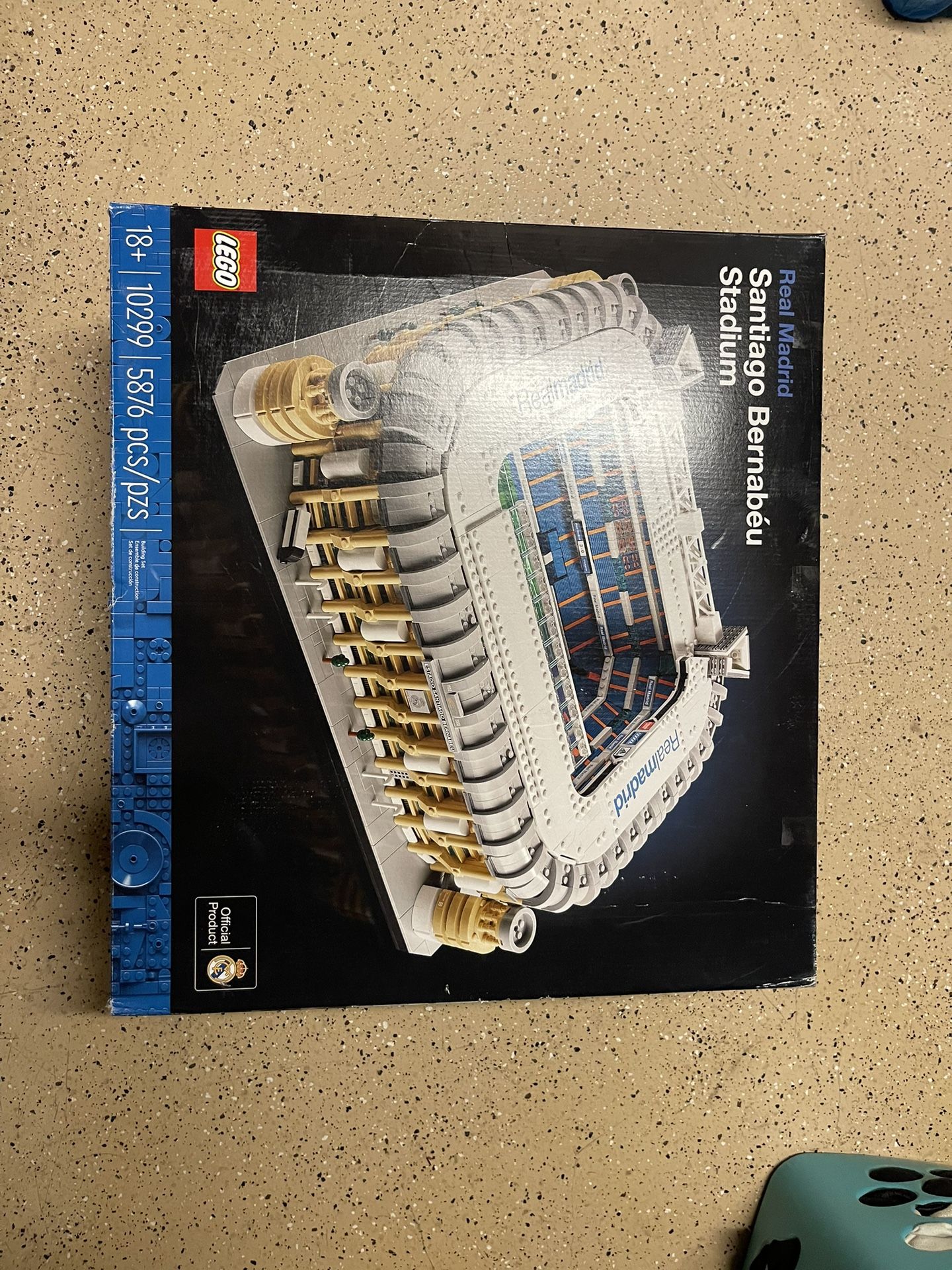 Real Madrid – Santiago Bernabéu Stadium Lego Set 10299