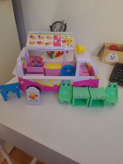 Shopkings Ice Truck Toys Plus Extras