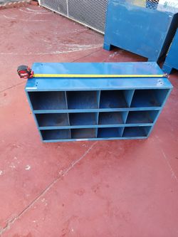 Mental Gabinet 4. screws and boards different sizes and with doors Each..