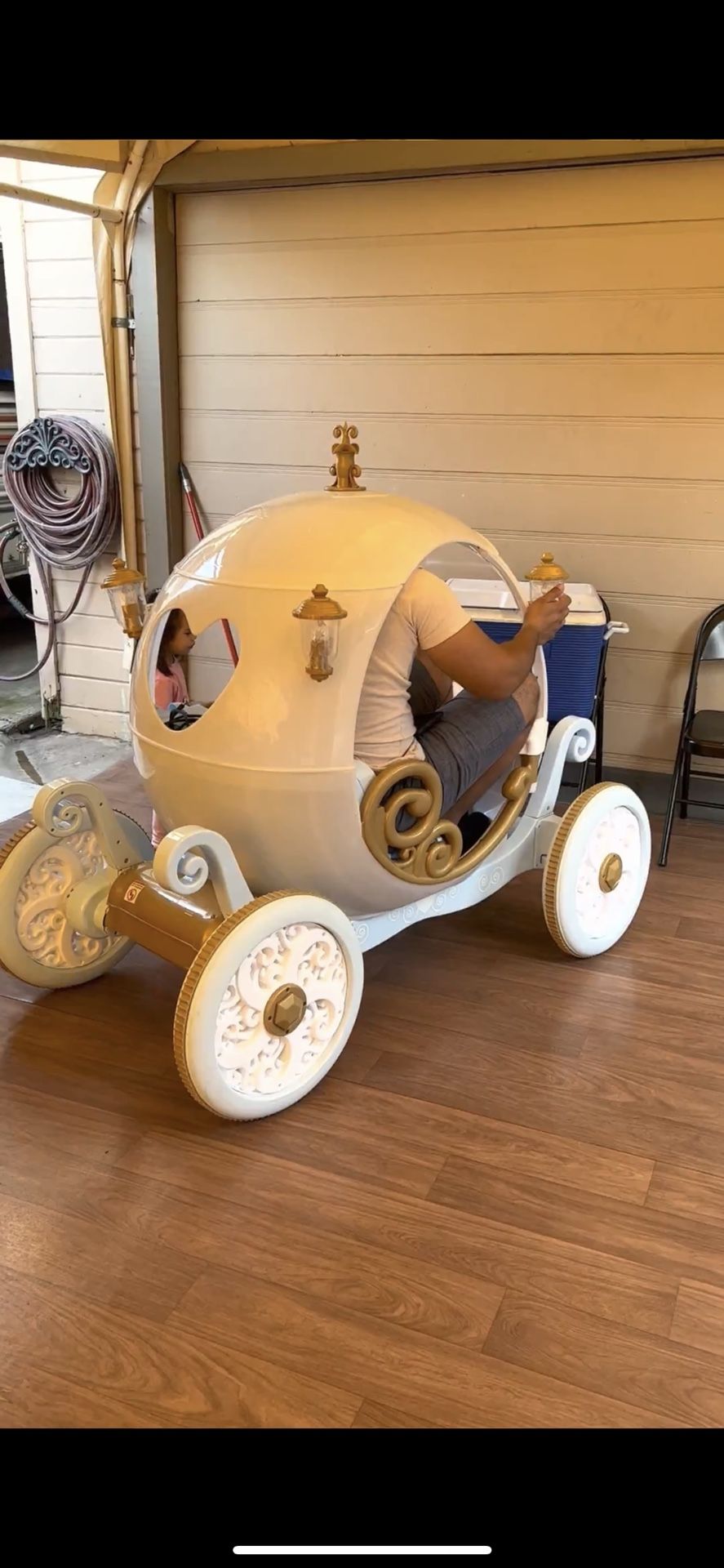 CINDERELLA POWER WHEEL CARRIAGE