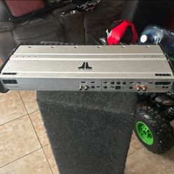 JL Audio 1000/1 base amplifier