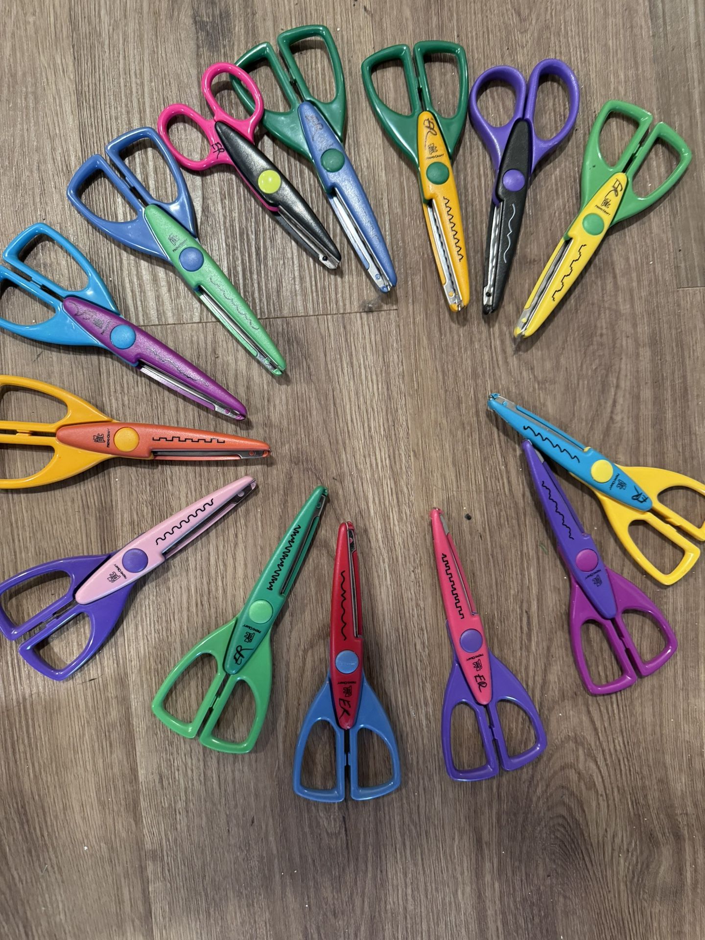 Lot of 13Provo Decorative Edge Craft Scissors Paper Cutting Edgers Scrapbooking