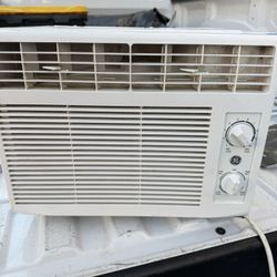 G&E Window Air Conditioner 
