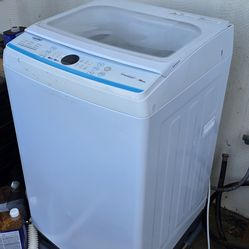 Comfee washer 2.4 Cu.ft