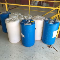 25 Gallon Plastic Containers