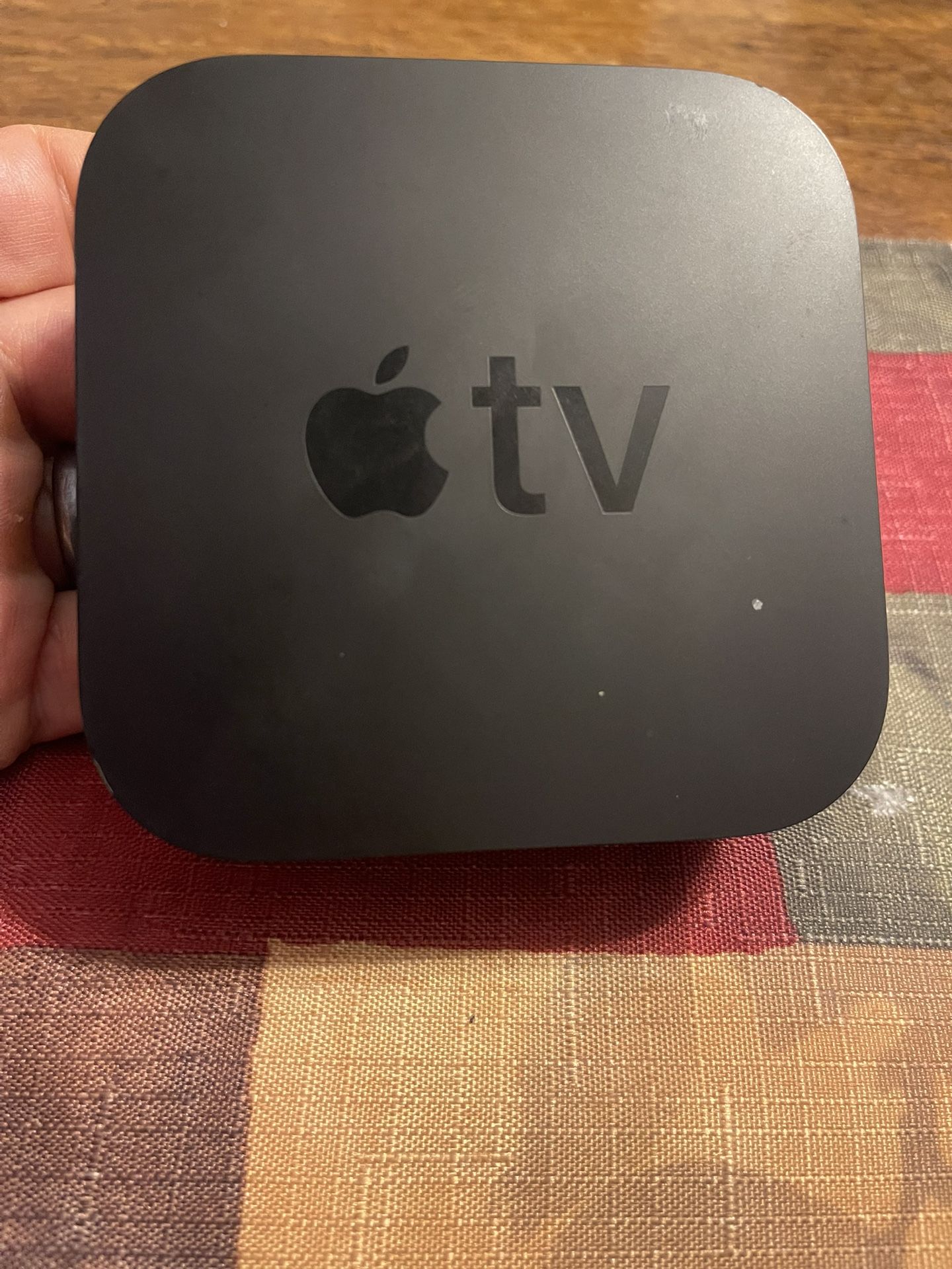 Apple TV a1625 32 gb with Remote and power cord