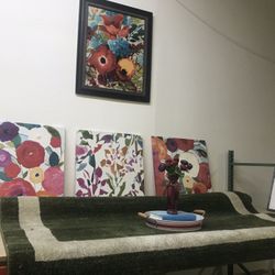 Floral Art / Green Rug