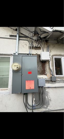 NEW 200 AMP SQUARE D PANEL
