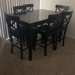 Table And Chairs 