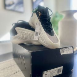 Adidas A.E. 1 J  