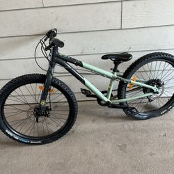 Commencal Ramones 24 Mountain Bike (7-Speed) Green -