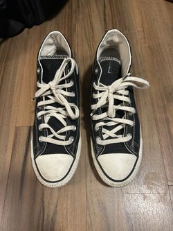 Chuck Taylor Converse size 7 men’s mid top