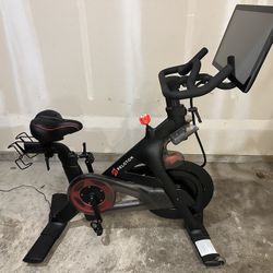 Peloton Bike