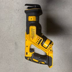 DeWalt 20v Max XR Saw  (tool only)