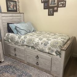 Twin Bed with Large Drawer Storage 